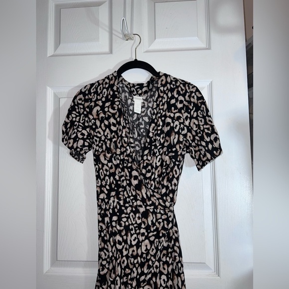 H&M Black & Leopard Print Short Sleeve Wrap Dress Sz S - Picture 4 of 11
